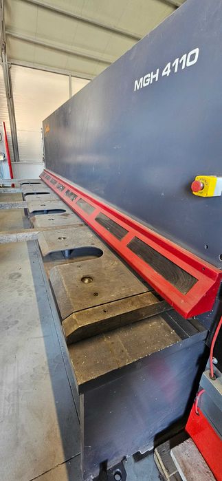 GHILOTINĂ HIDRAULICĂ BAYKAL MGH 4110 – 4100 x 10 mm - ca NOU