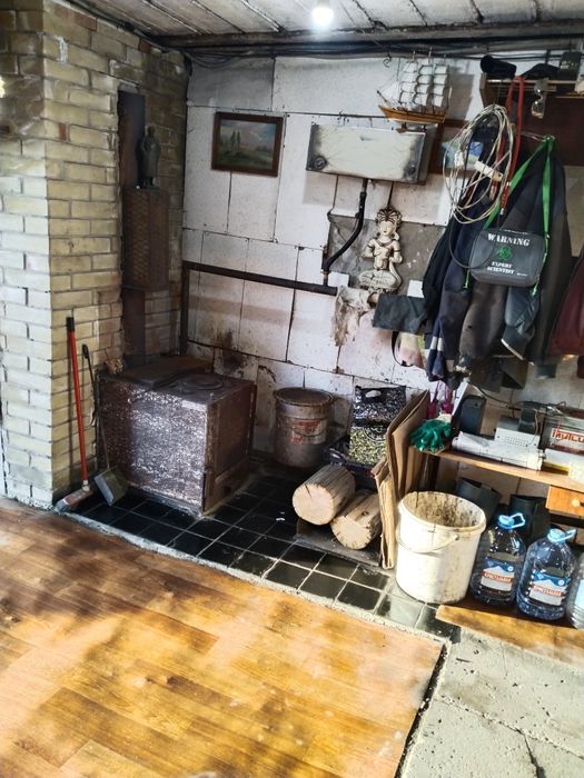 Продам Гараж 16 микрорайон