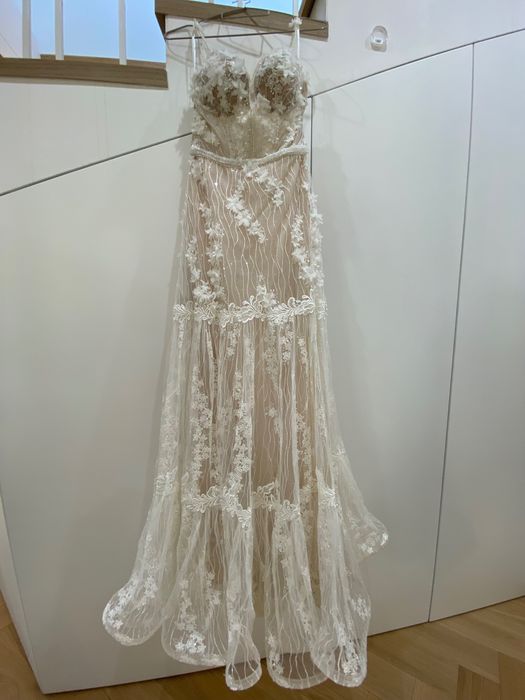 Rochie mireasa Riki Dalal