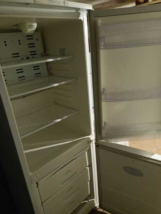 Продам современный , рабочий,  холодильник в хорошем состоянии .