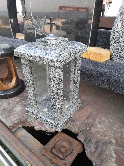 Felinar cimitir din granit modele diferite