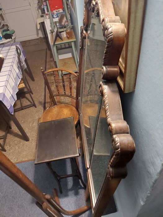 Oglinda,cristal Cipandalle măsuță ,scaun si cuier  thonet e thonet Bur