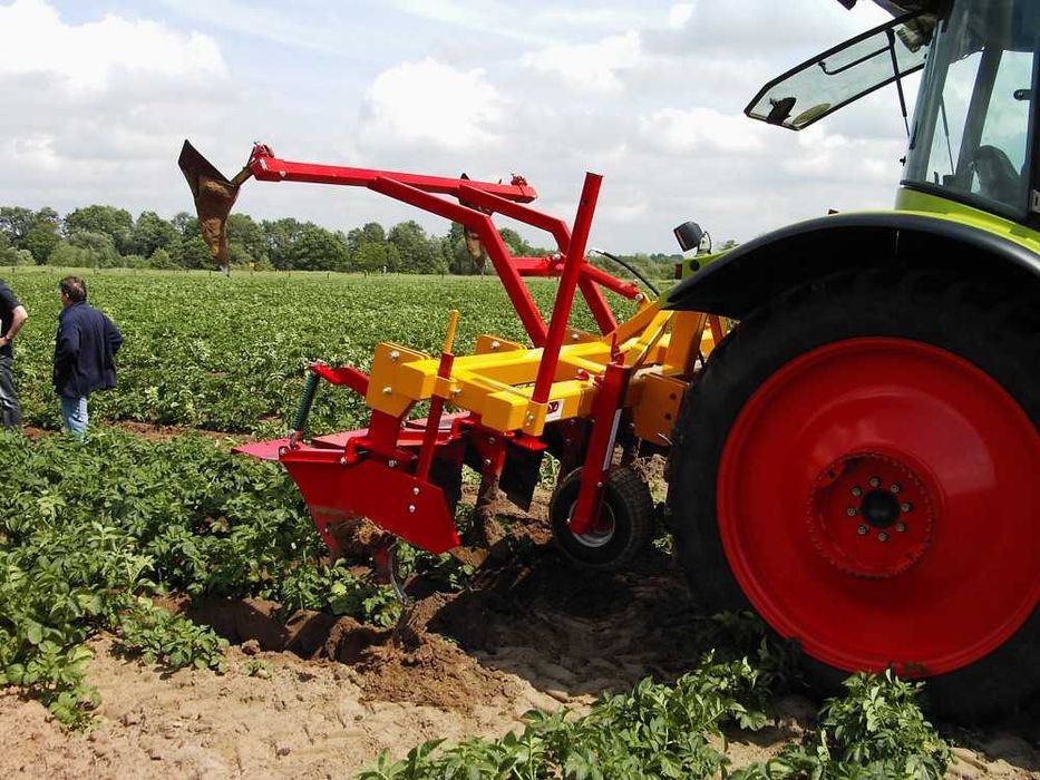 ZIBO Super-sapă cartofi bilonatoare