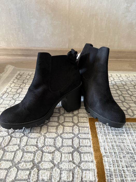 Продам ботинки New Yorker