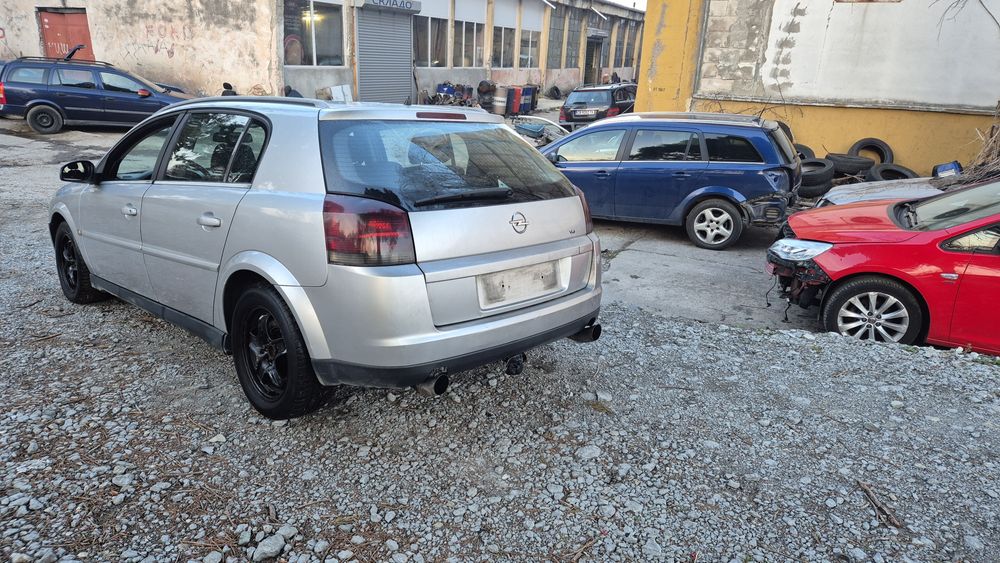 Опел сигнум 2004г 3.0дизел 177коня