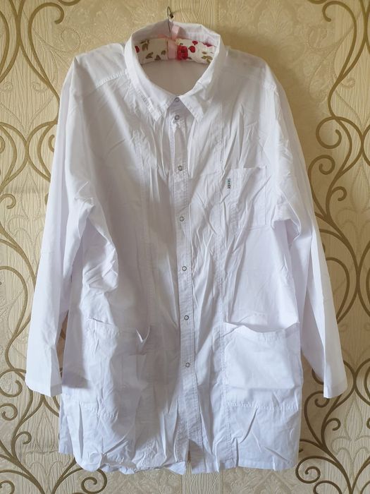 Медицинская мужская форма.