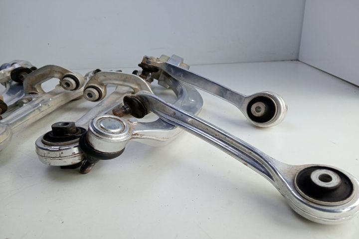 Set brate  suspensie Audi A4 B5 (facelift) seria