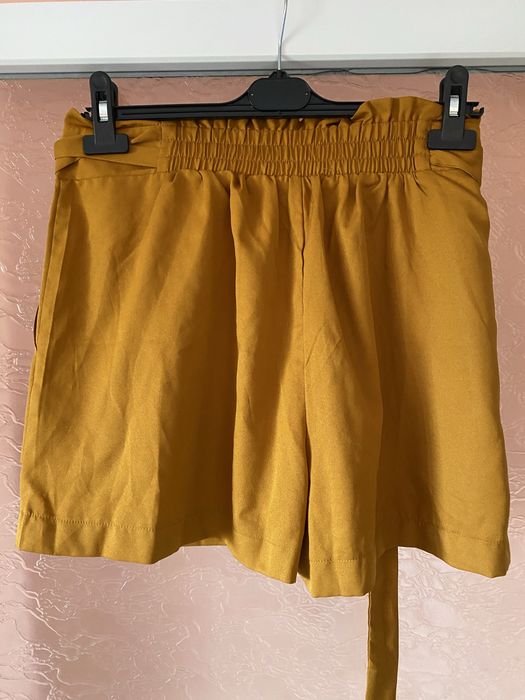 Pantaloni scurti Terranova