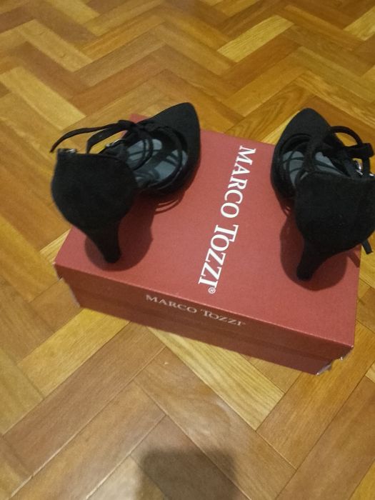 Продам туфли замшевые