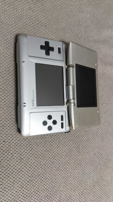 Consola Nintendo DS model ntr-001
