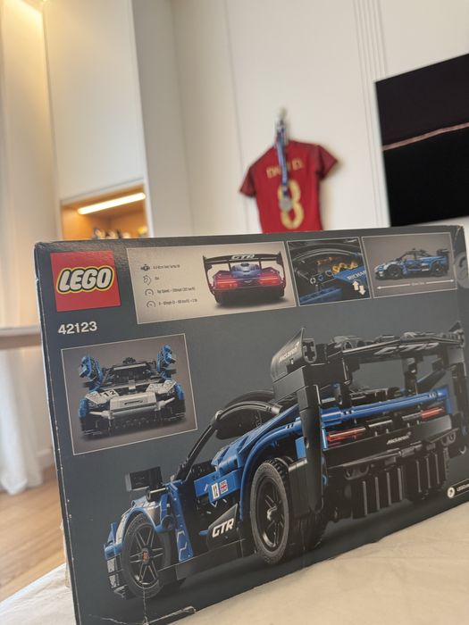 LEGO Technic McLaren Senna GTR 42123