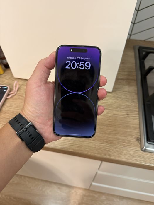 Продам Iphone 14 pro
