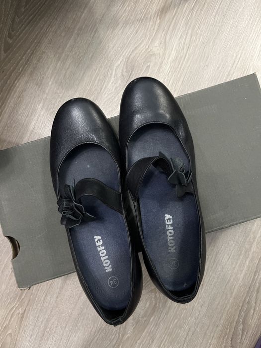 Школьные туфли для девочек