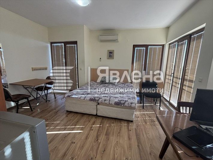 Курортна и туристическа сграда, подходяща за многофамилна къща