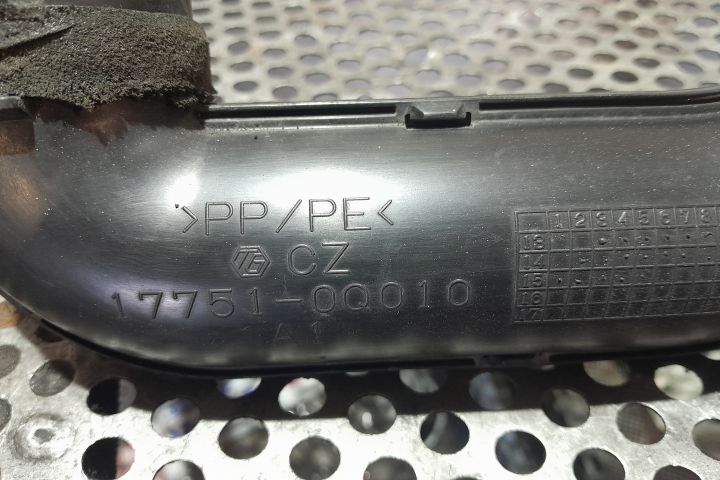 CONDUCTA AER 17751-0Q010 17751-0Q010 Toyota Aygo a 2-a generatie