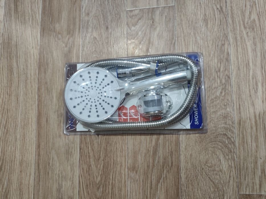 Продам смеситель для ванны