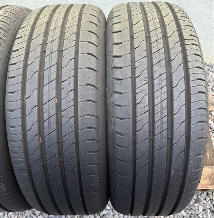 4бр 205/60/16 на 7мм с 22дот Гудиер