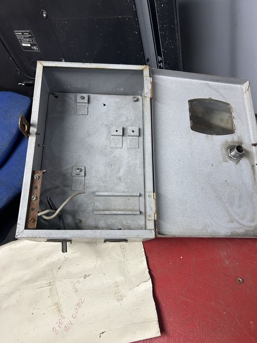 Продам коробку для эл.счетчикп