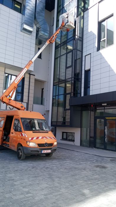 Spălare Panouri Fotovoltaice – Crește Randamentul Sistemului Tău!