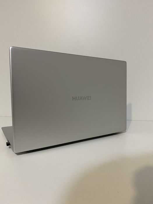 Продам ноутбук huawei matebook d15
