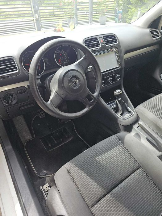 VOLKSWAGEN Golf 2010 — imagine 4
