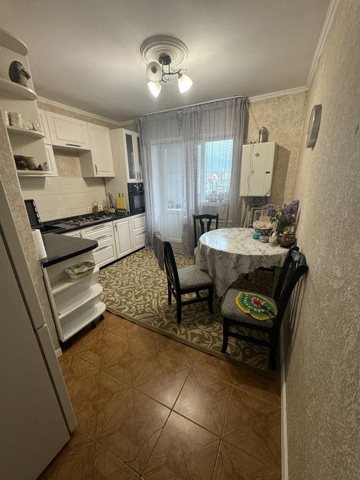 Продам квартиру 4 комнатную