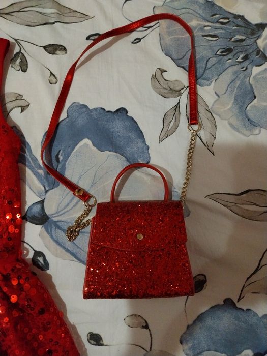 Прекрасна бална рокля от H&M за малка принцеса