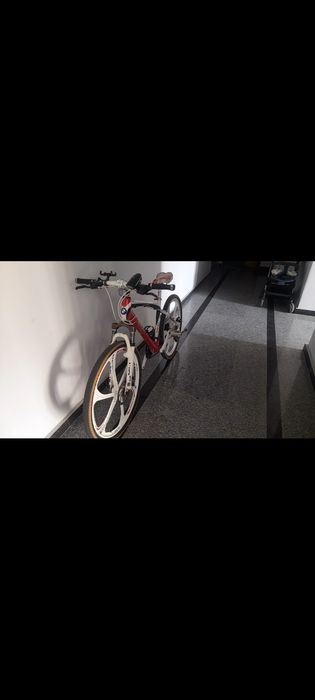 Velosiped BMW oq rangda ideal