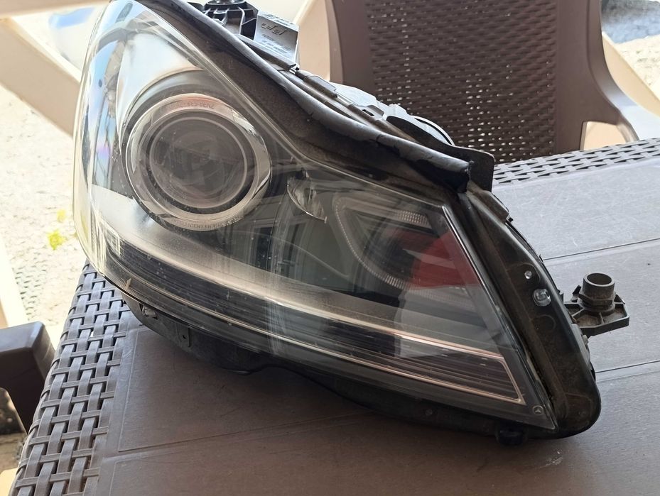 Фейс фар за ц класa Intelligent light system!