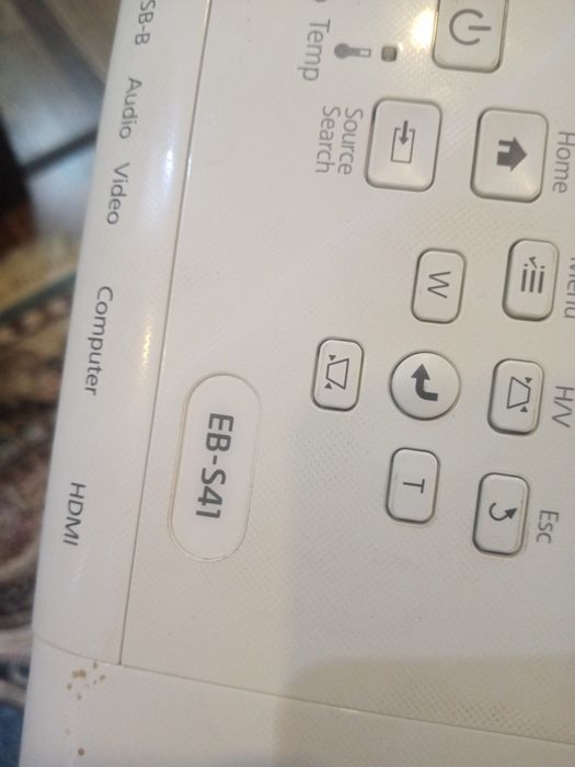 Продается проектор Epson EB-S41 + экран (210х210)