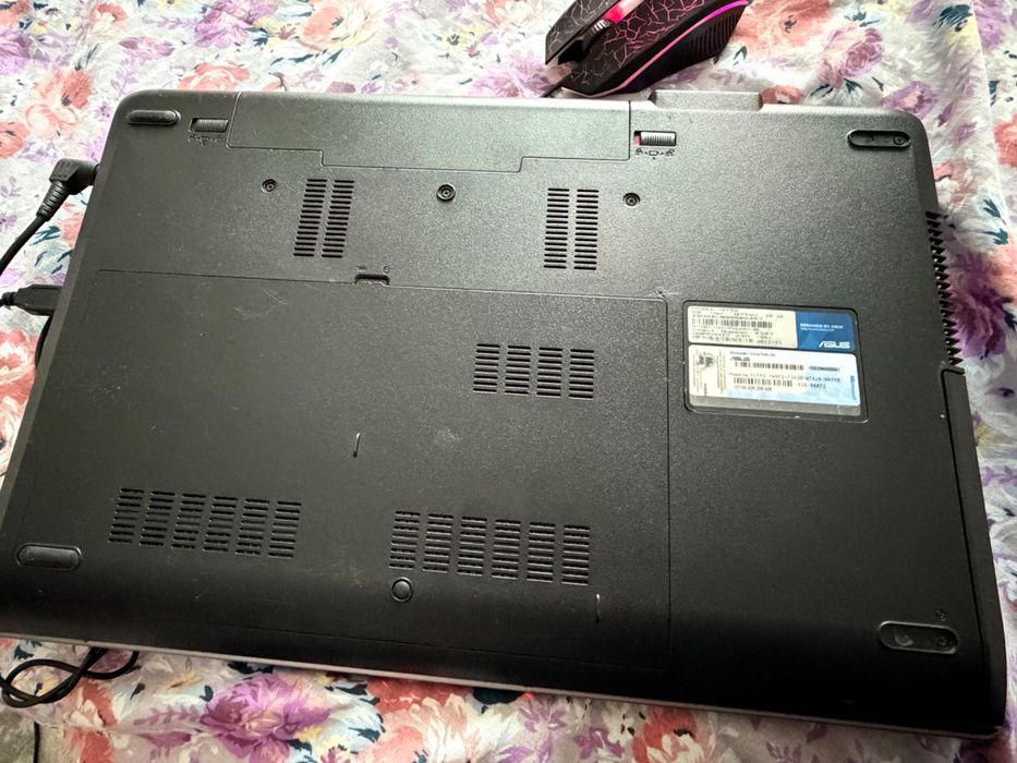 Лаптоп Asus N73SV Gaming