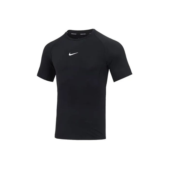 Спортивная одежда Nike / Under Armour