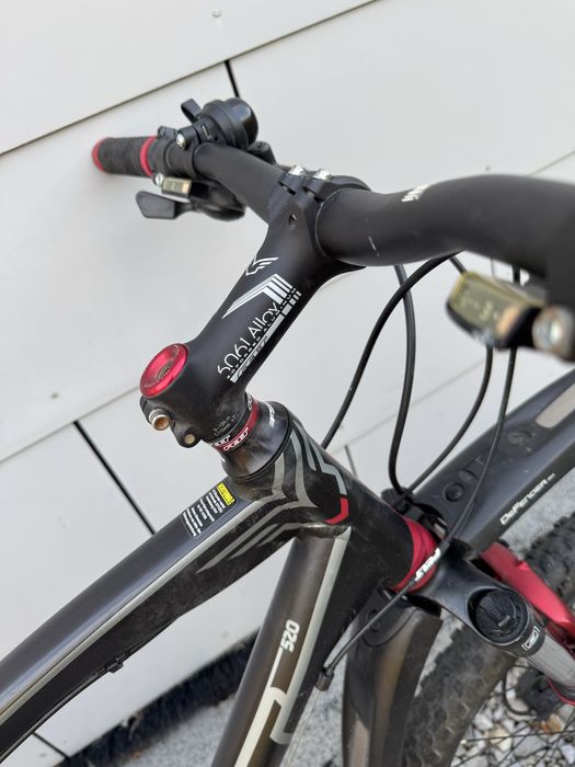 Bicicleta Felt Q520, Shimano Alivio/Altus, furca Suntour XCR, 26 inch