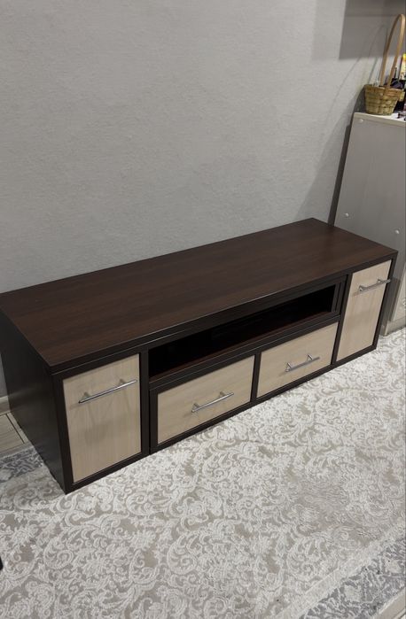 Продам тумбочку под телевизор