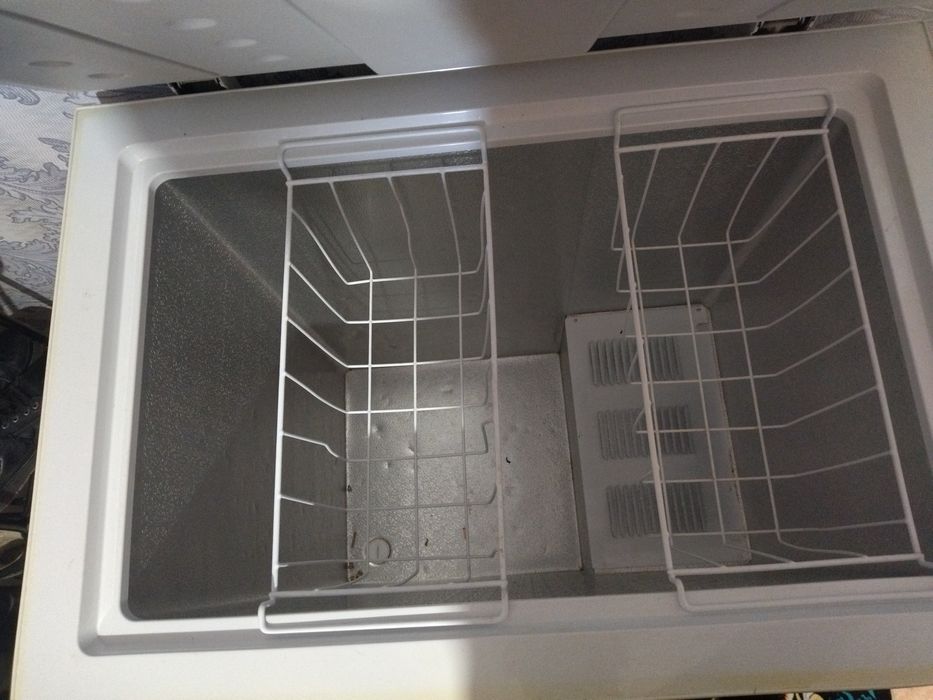 Морозильник б/у в нерабочем состоянии