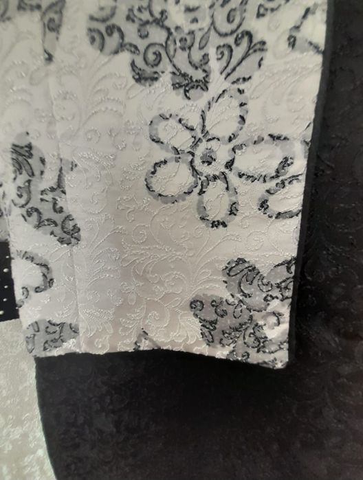 Продам женский костюм