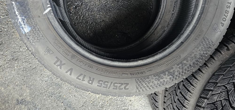 225 55 R 17 Continental iarna