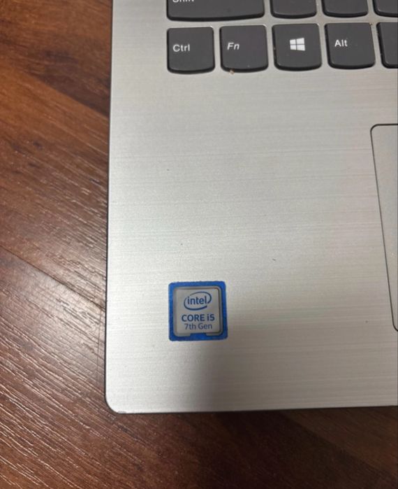 Laptop LENOVO IdeaPad 330-15IKB, Intel Core i5-7200U pana la 3.1GHz