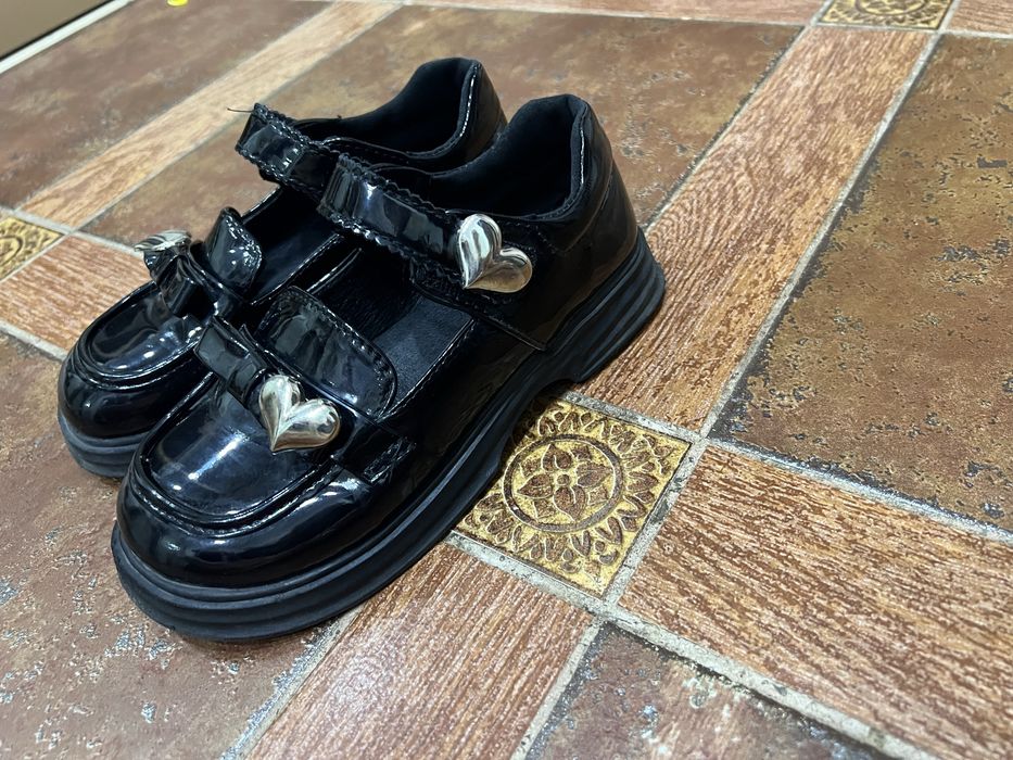 Туфли лоферы для леврчки