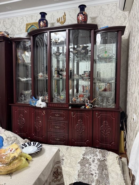 Сервант для зала