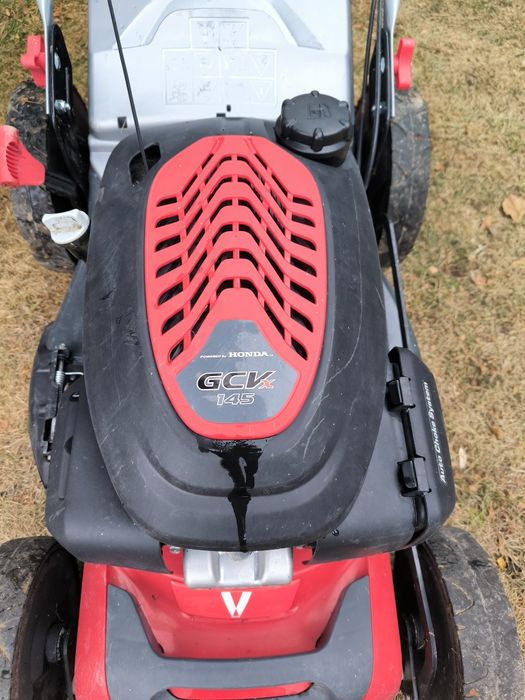 Самоходна моторна косачка Honda