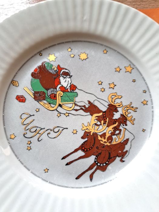 Красиви новогодишни чинии!