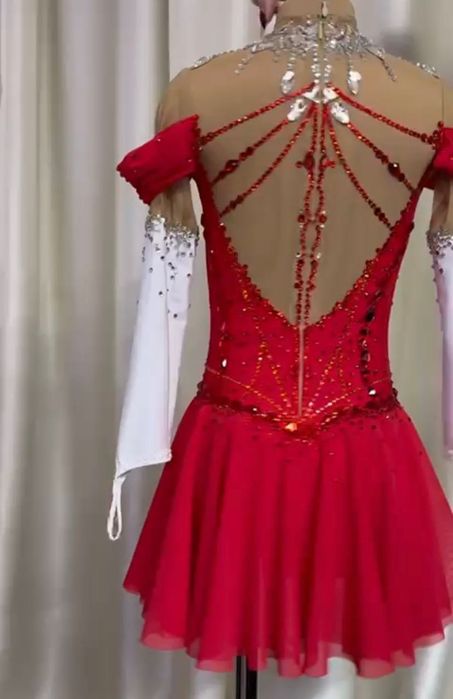 Платье для фигурного катания