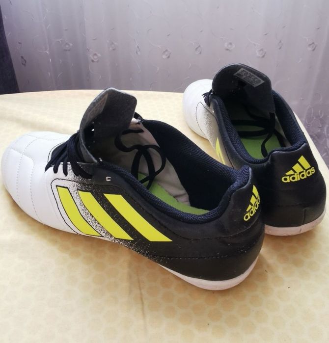 Ghete fotbal Adidas