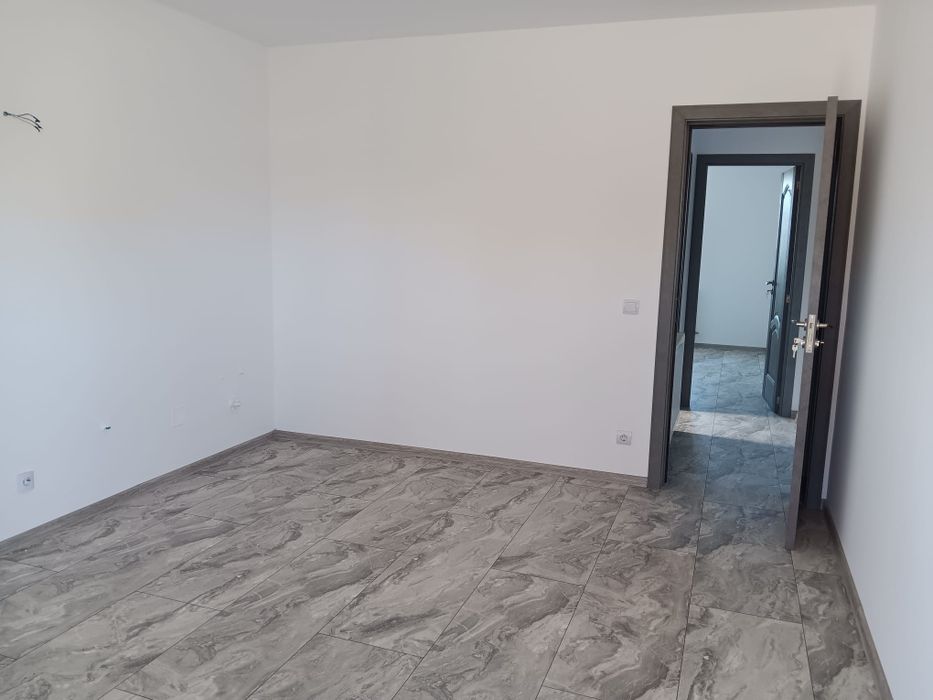 Casa de vanzare in Tulucesti(cartierul nou). Se poate si inchiria.