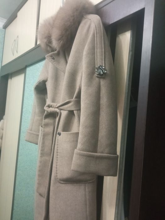 Kuzgi va qishki palto bir marta kiyilgan xolati zoʻr