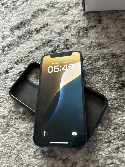 Iphone 13 si iphone 12 mini