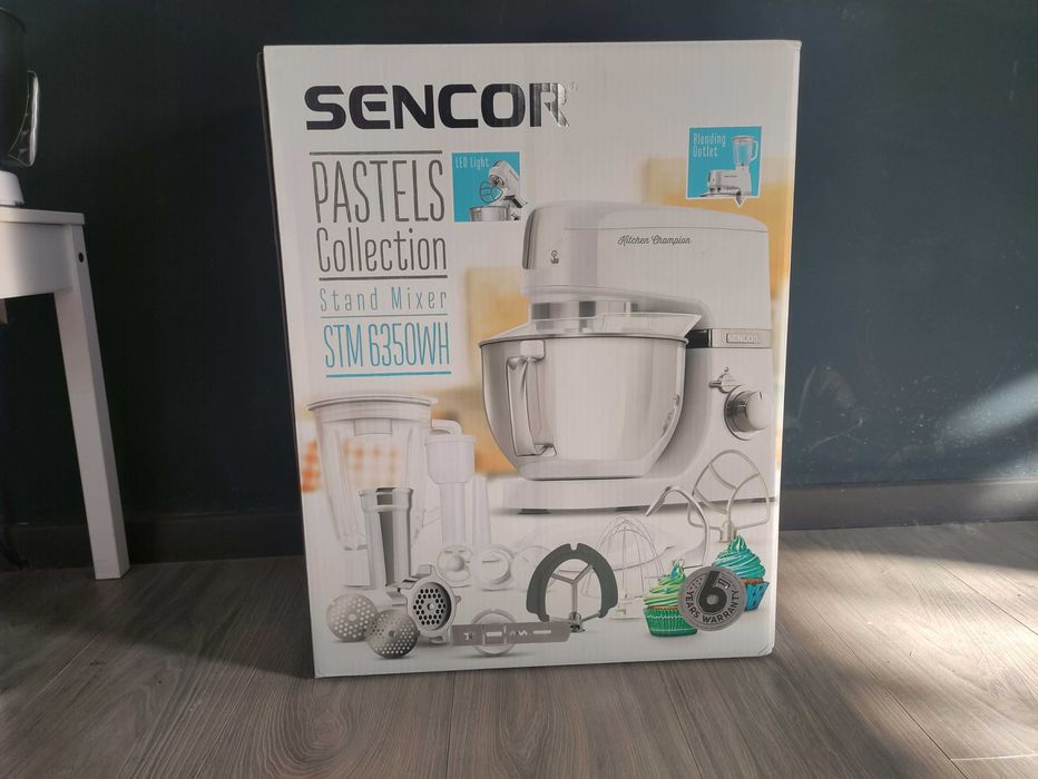 Robot de bucatarie Sencor STM 6353OR, 1000 W, 8 viteze  NOU