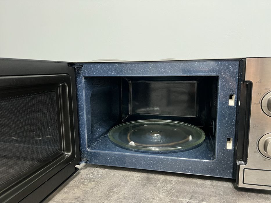 Продам микроволновку б/у