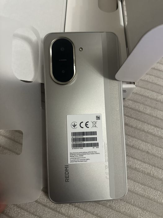 Чисто нов Смарт телефон